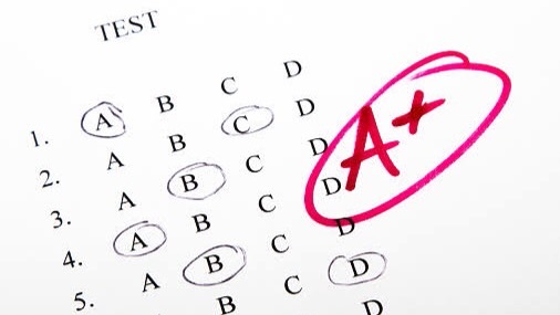 定期テストで平均点を取るとどれくらいの順位？偏差値は？